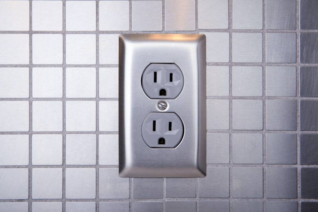3 Prong outlet